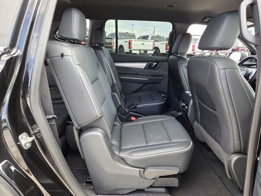 Used 2025 Buick Enclave Preferred FWD image 16