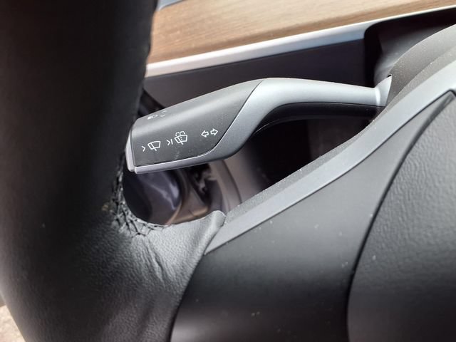 Used 2022 Tesla Model 3 Long Range AWD/4WD image 8