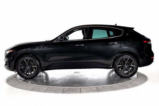 Used 2024 Maserati Levante GT Ultima image 2