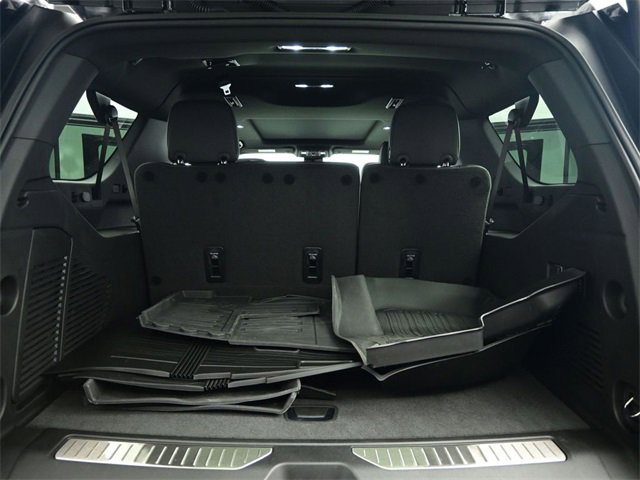 Used 2025 GMC Yukon XL Denali w/ Sun & Power Step Package image 40