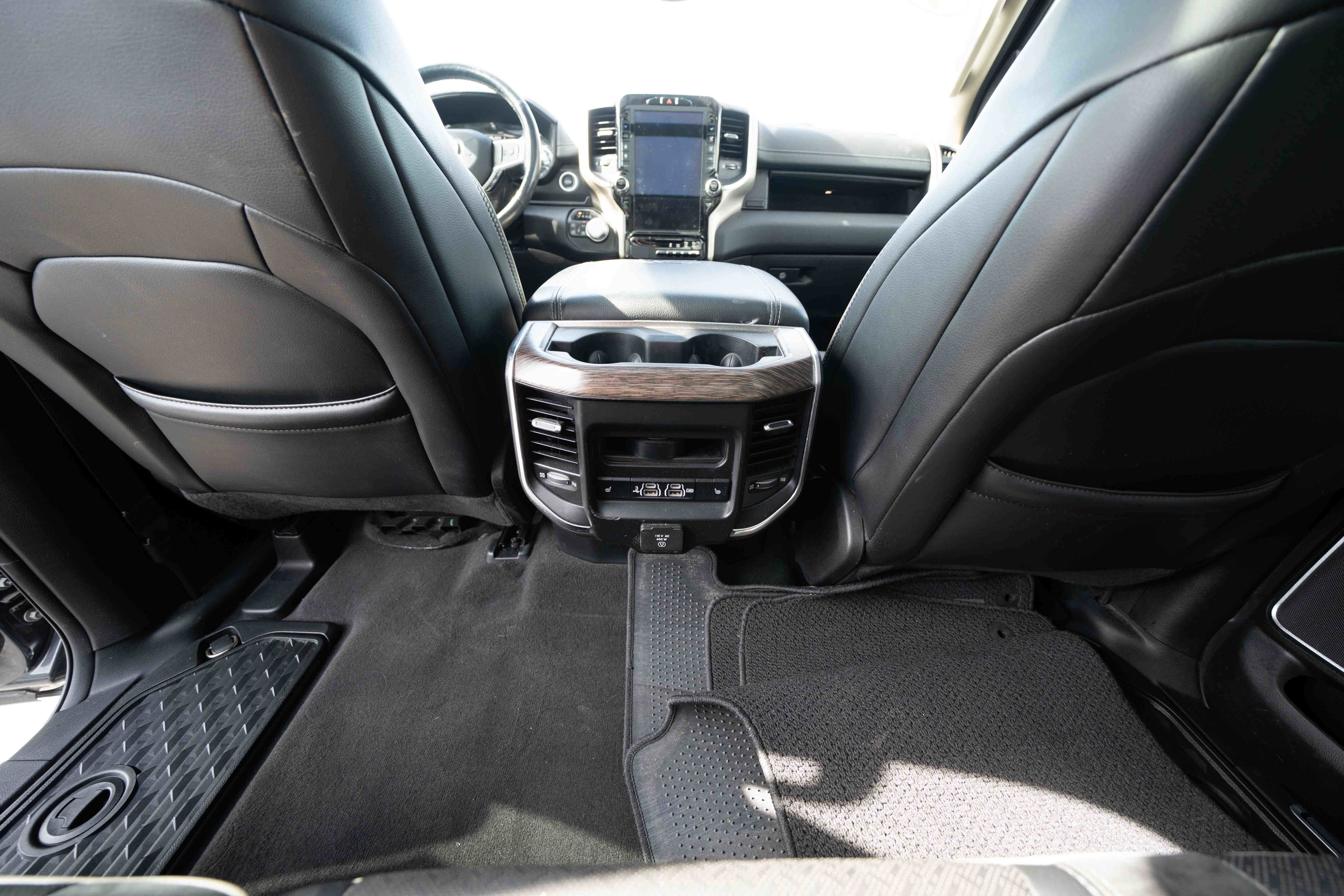 Used 2019 RAM 1500 Laramie AWD/4WD image 21