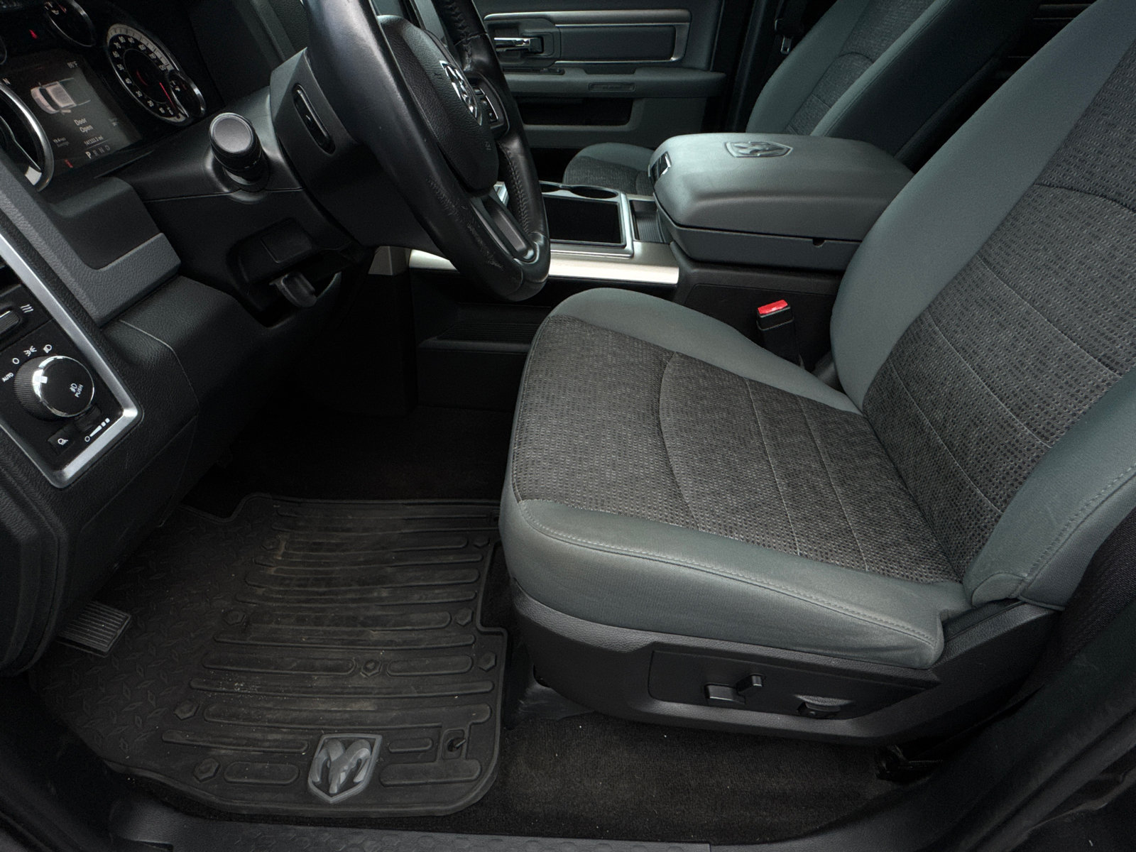 Used 2015 RAM 1500 Big Horn AWD/4WD image 9