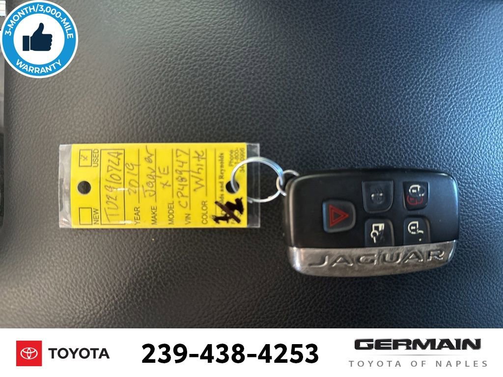 Used 2019 Jaguar XE Premium image 23