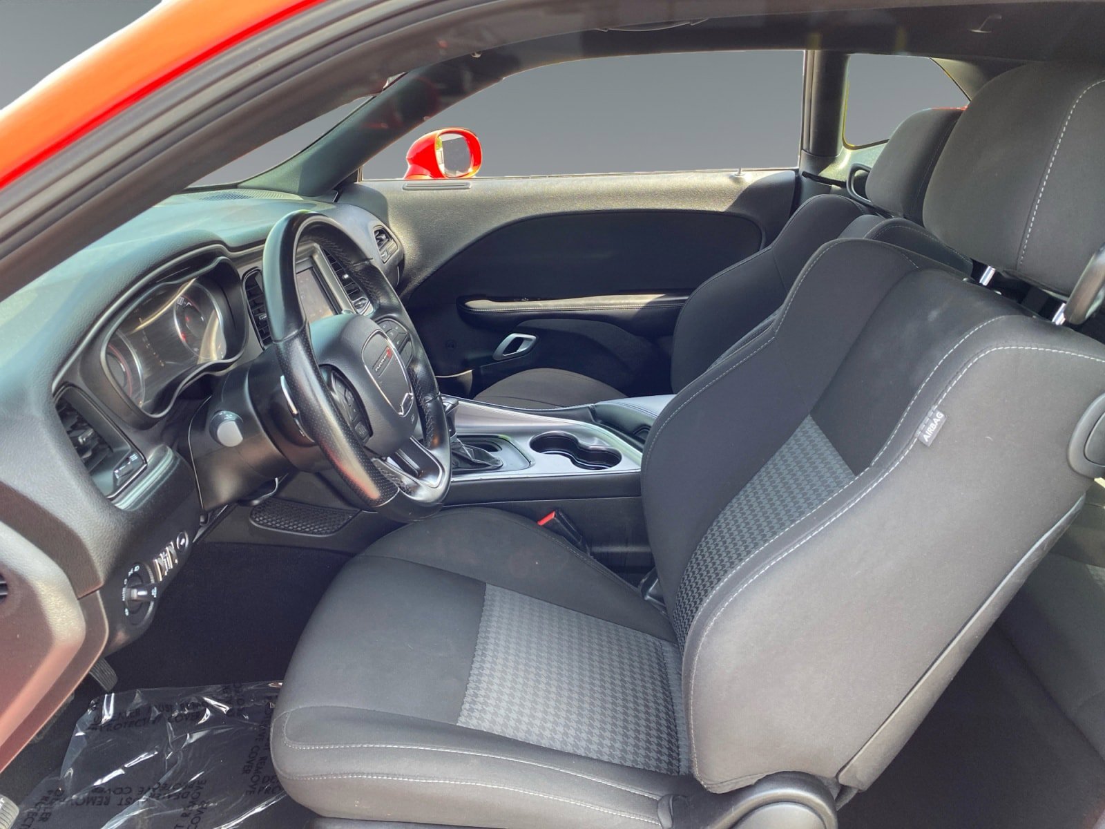 Used 2022 Dodge Challenger GT image 9