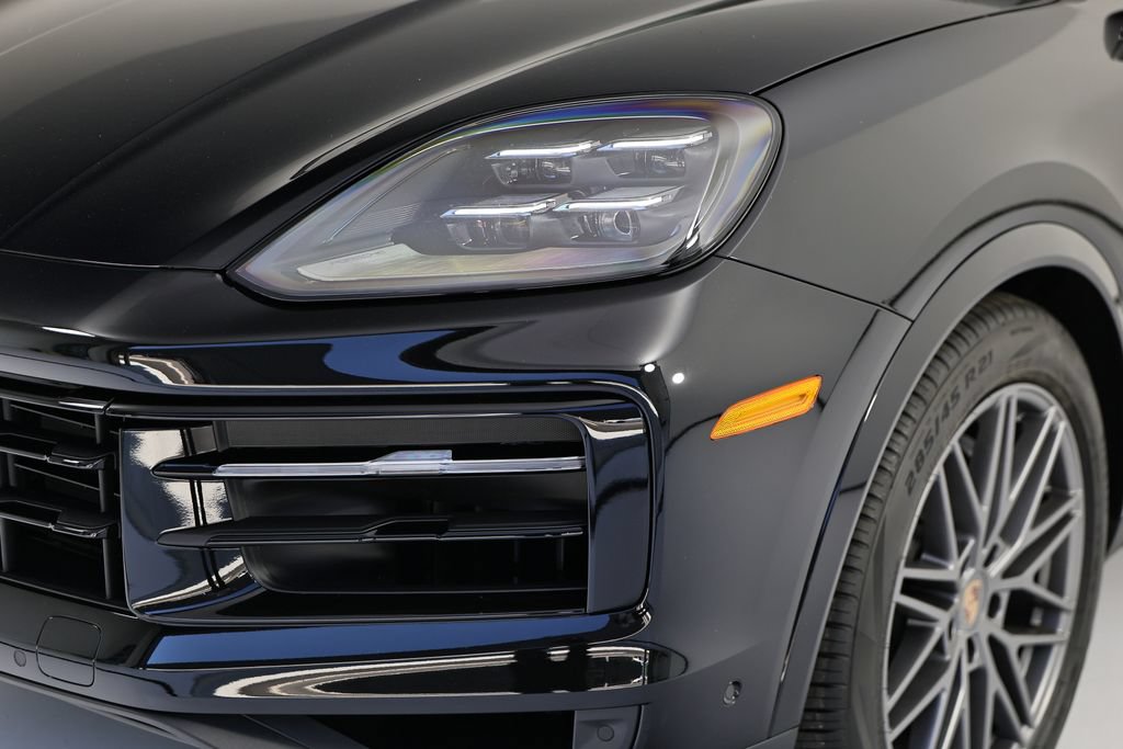 New 2026 Porsche Cayenne Coupe AWD/4WD image 11
