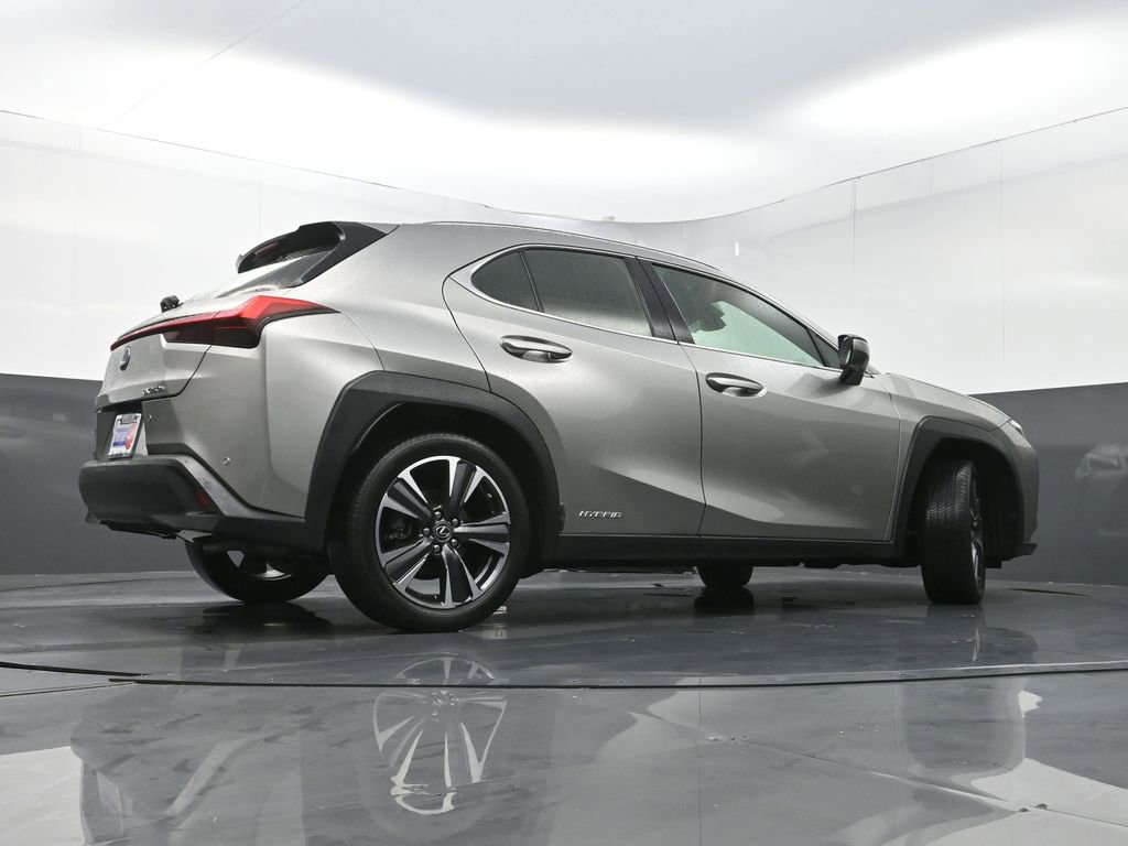 Used 2021 Lexus UX 250h w/ Accessory Package (Z2) AWD/4WD image 28