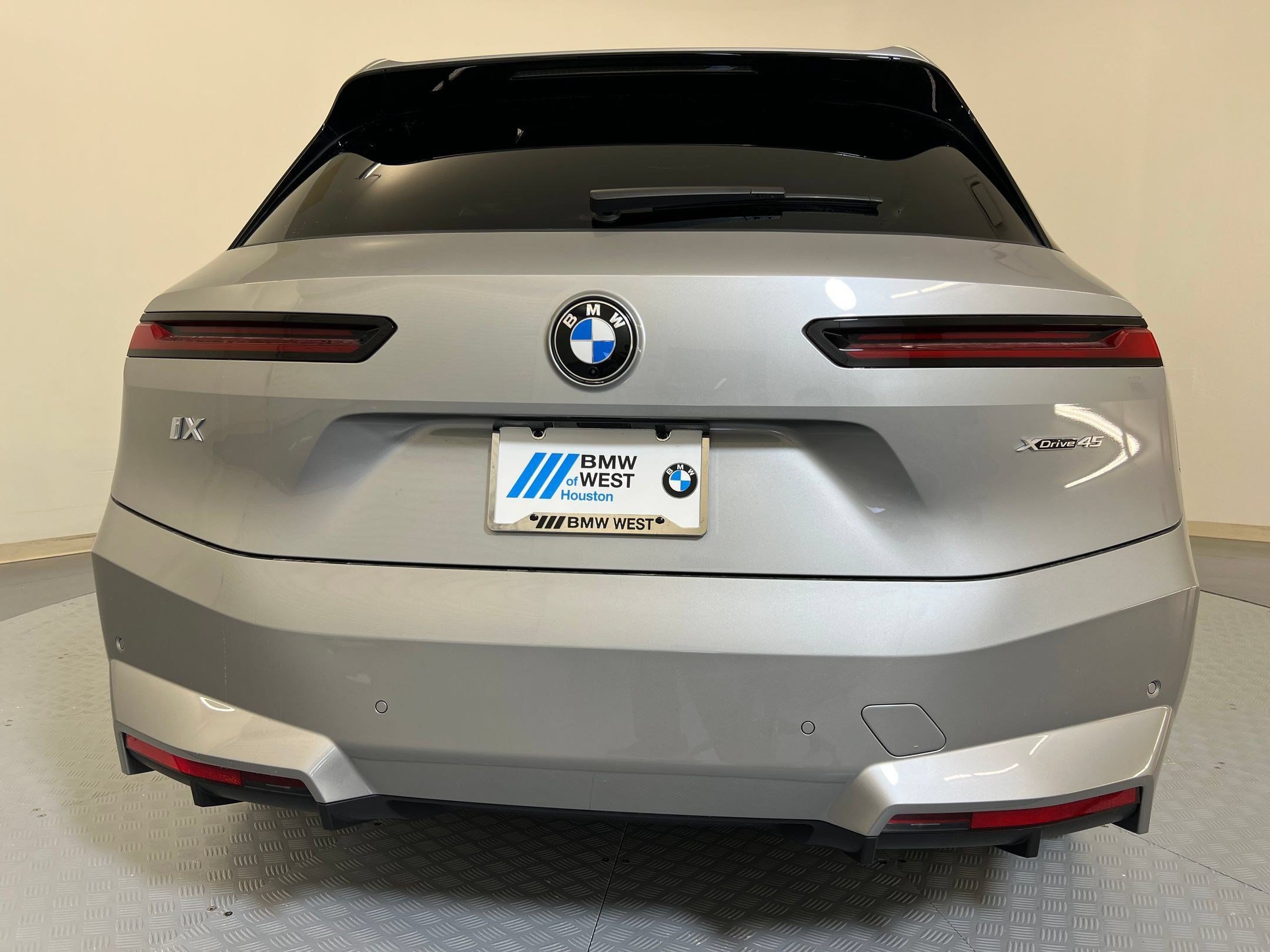 New 2026 BMW iX xDrive45 AWD/4WD image 10