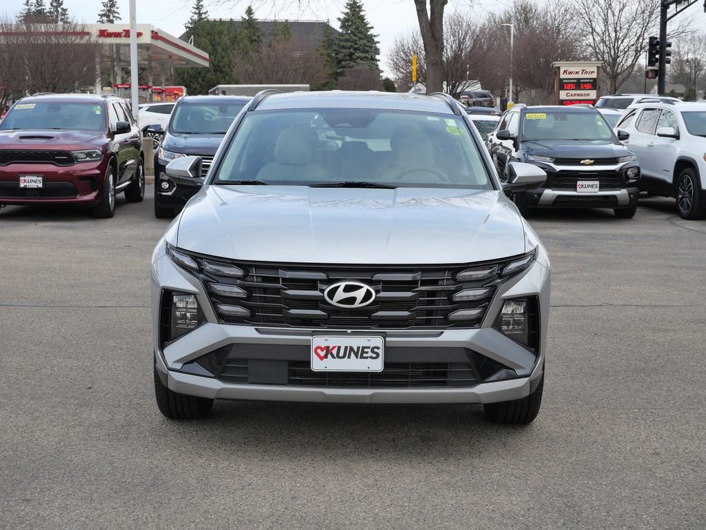 Used 2025 Hyundai Tucson SEL FWD image 2