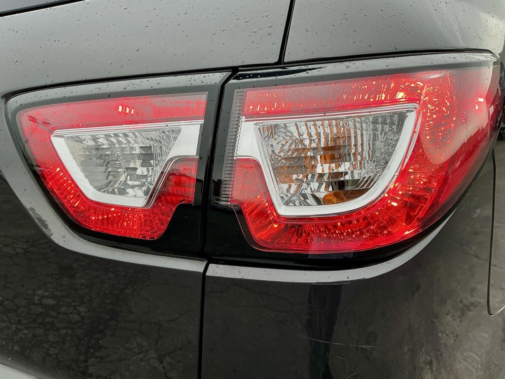 Used 2016 Chevrolet Traverse LT w/ Style and Technology Package image 17