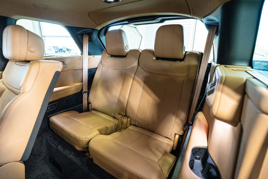 Used 2023 Land Rover Range Rover Long Wheelbase SE image 53