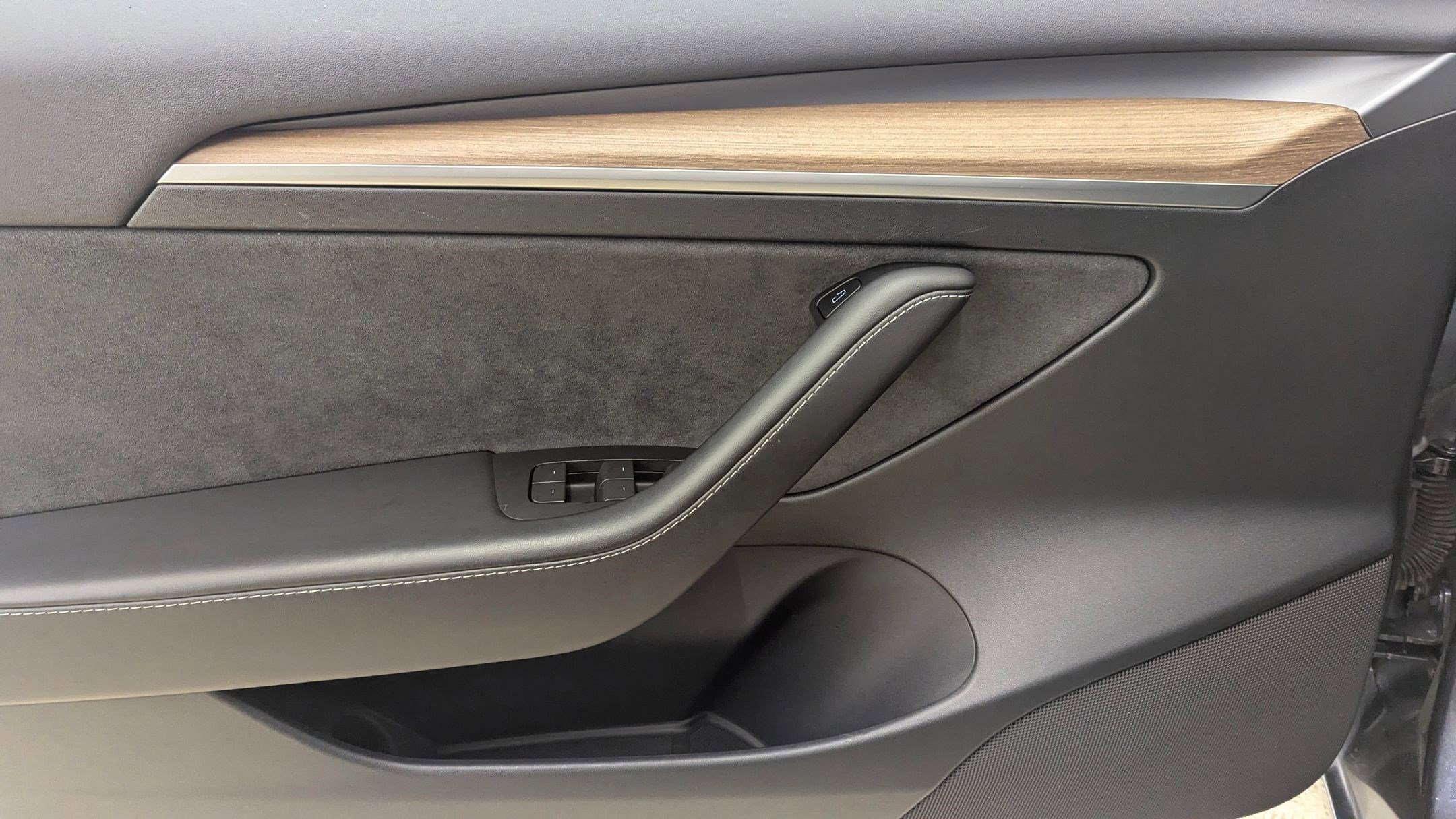 Used 2023 Tesla Model 3 Standard Range image 12