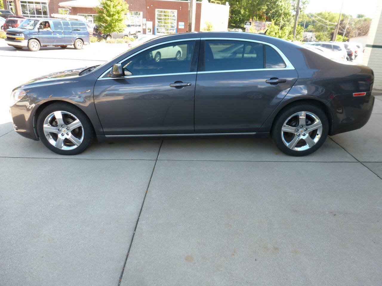 Used 2011 Chevrolet Malibu LT w/ HFV6 Engine Package FWD image 6