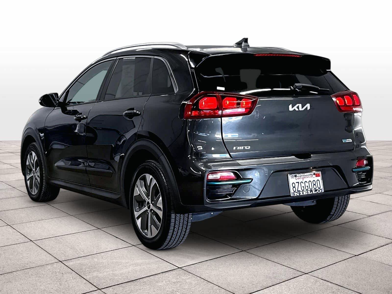 Used 2022 Kia Niro EX FWD image 13