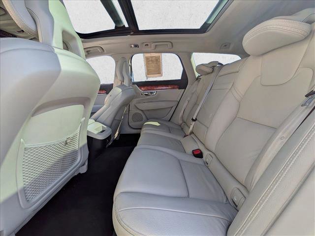 Used 2017 Volvo V90 T6 Cross Country image 19