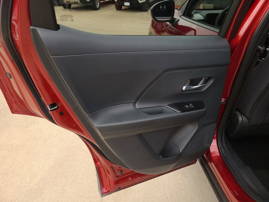 Certified 2025 Nissan Kicks SV FWD image 12