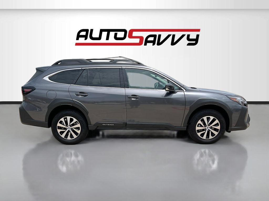 Used 2025 Subaru Outback Premium AWD/4WD image 8