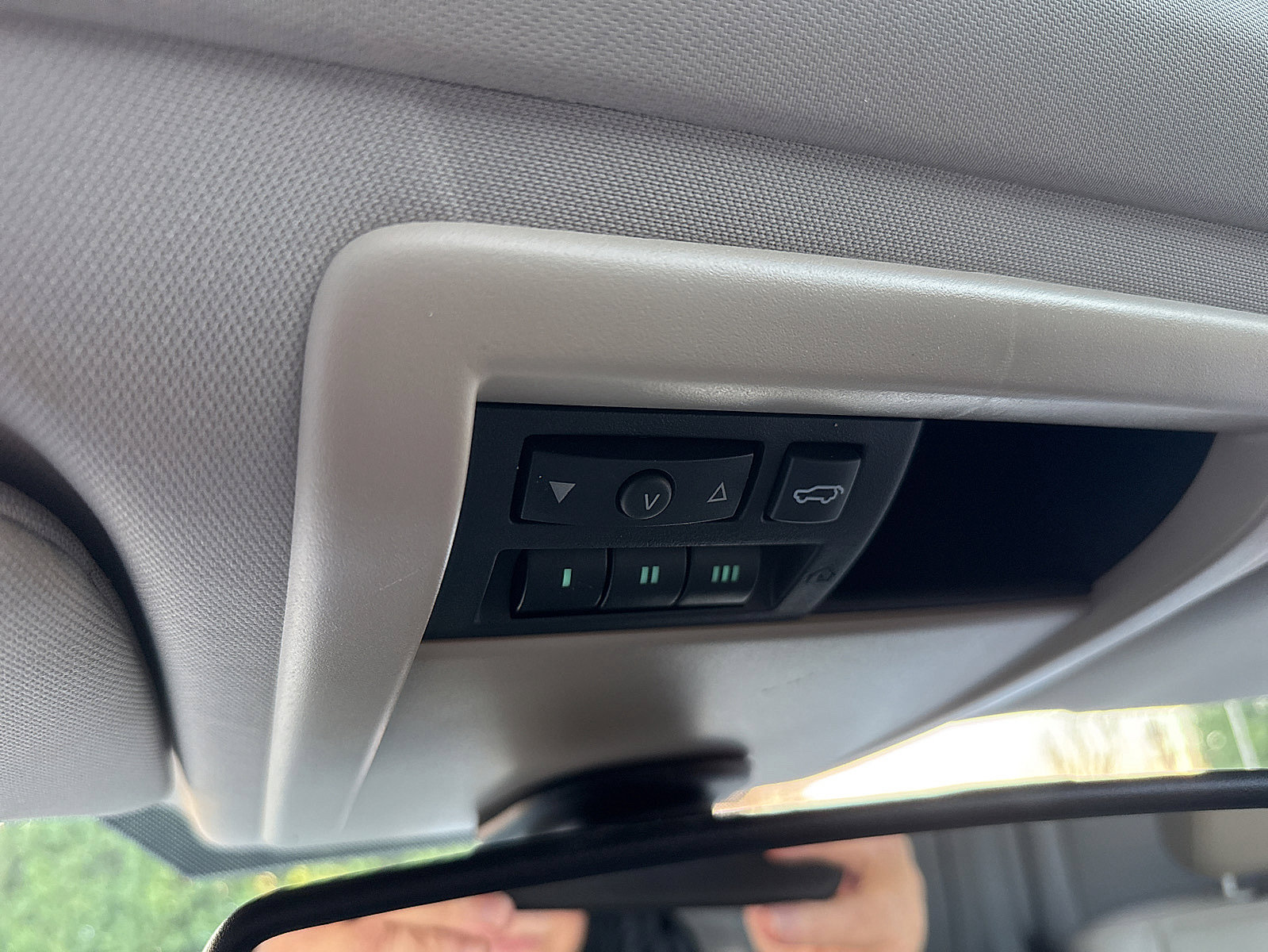 Used 2008 Jeep Commander Sport image 42