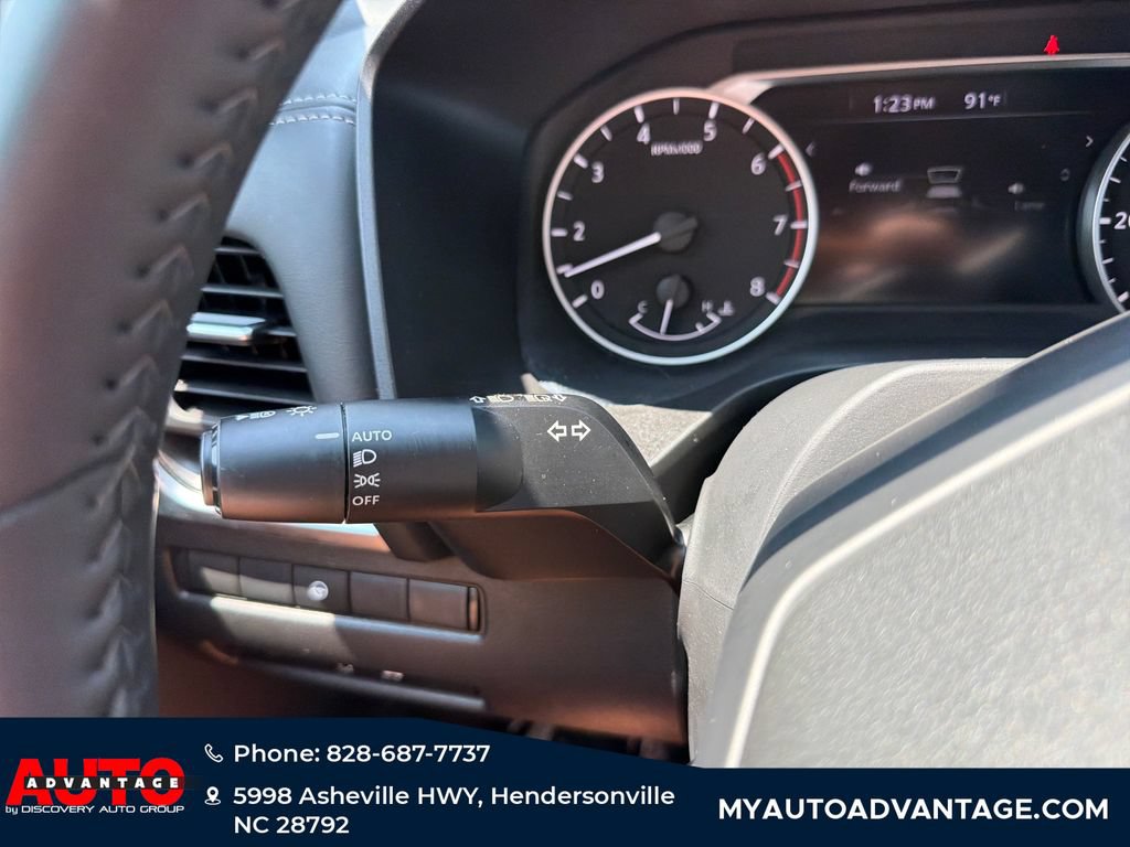 Used 2025 Nissan Rogue SV AWD/4WD image 20