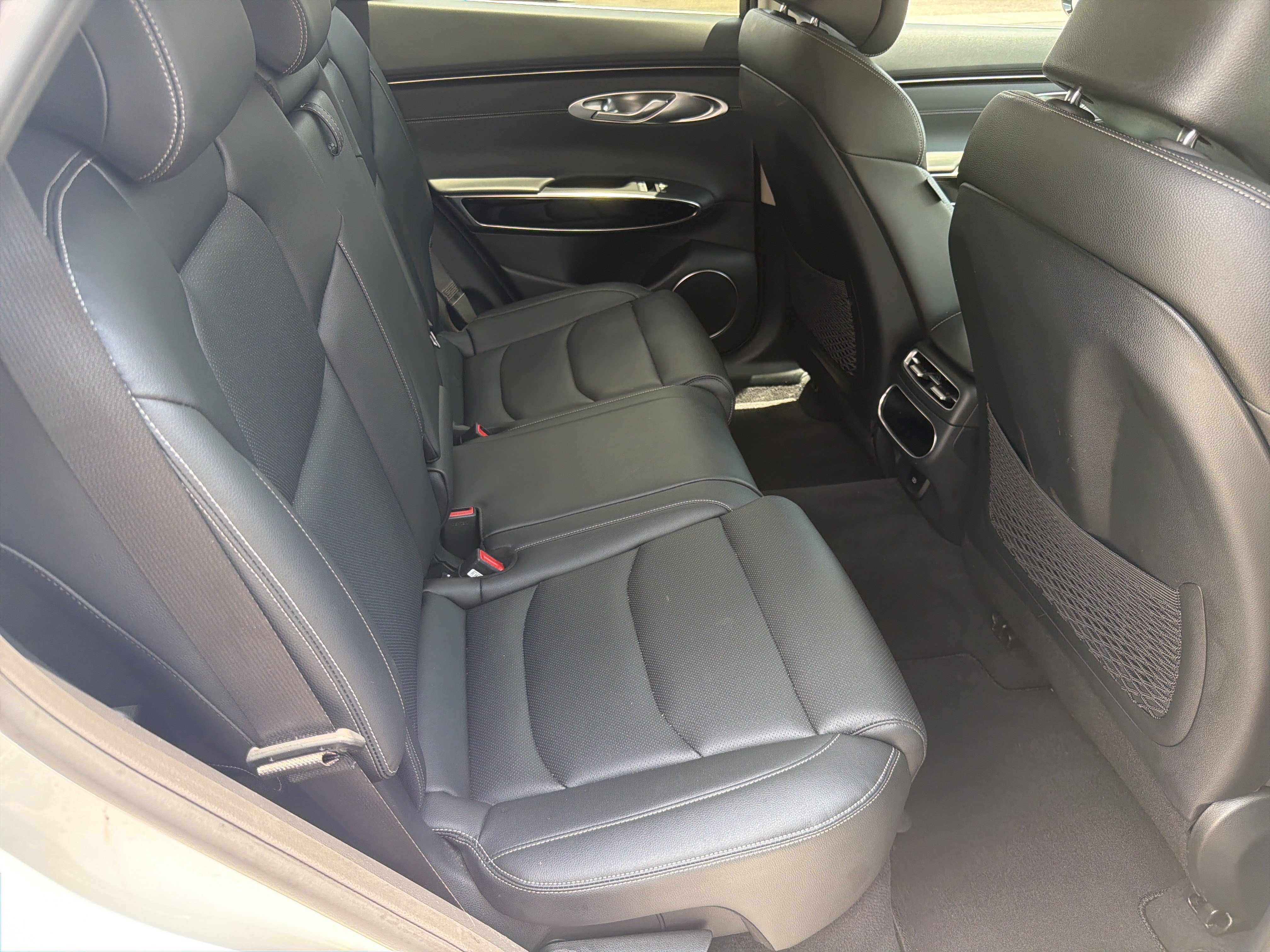 Used 2025 Genesis GV70 2.5T AWD/4WD image 26