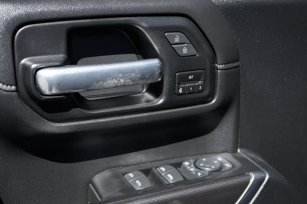 Used 2021 Chevrolet Silverado 2500 LTZ w/ Carhartt Edition image 16