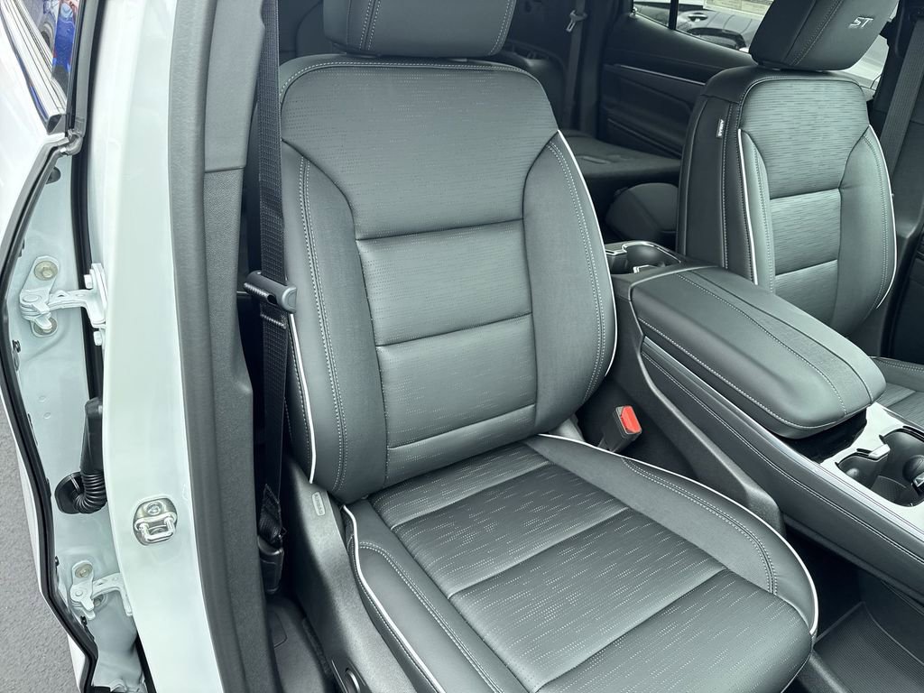 New 2026 Buick Enclave Sport Touring w/ Power Package image 31