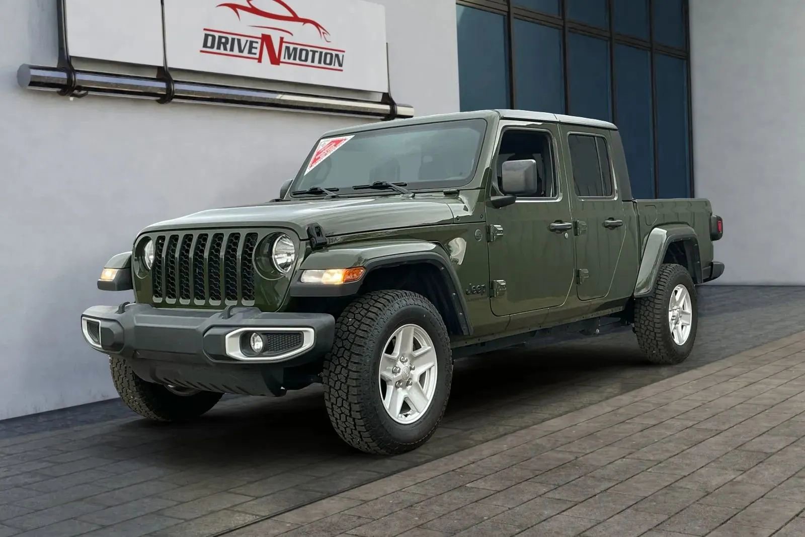 Used 2022 Jeep Gladiator Sport image 7