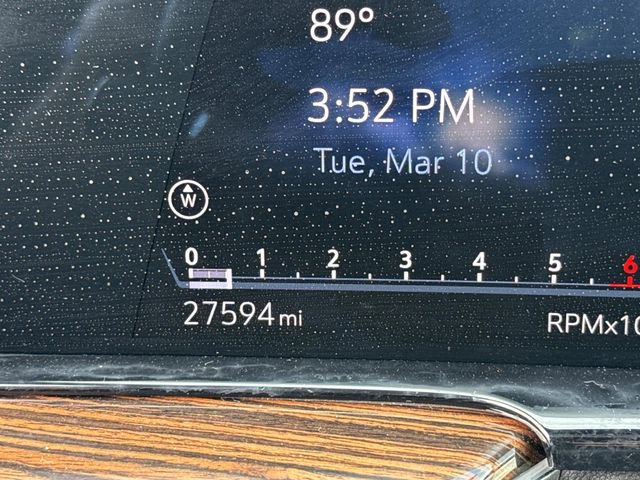 Used 2023 Cadillac Escalade Premium Luxury image 34