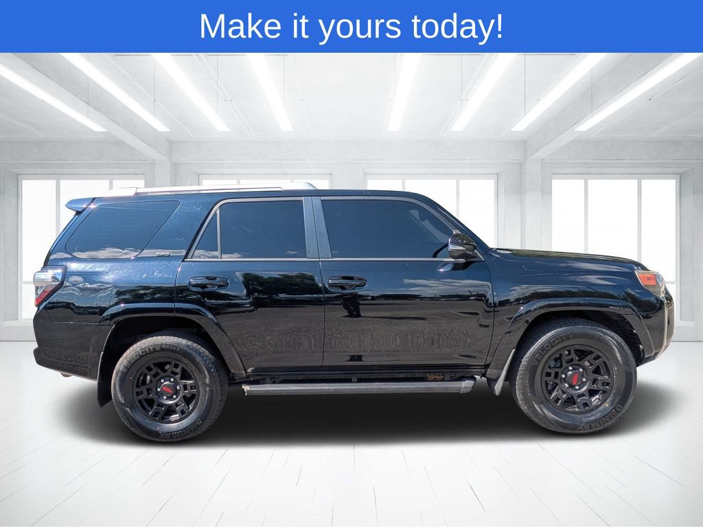 Used 2017 Toyota 4Runner SR5 Premium RWD image 2
