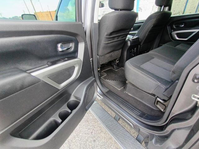 Used 2016 Nissan Titan SV AWD/4WD image 65