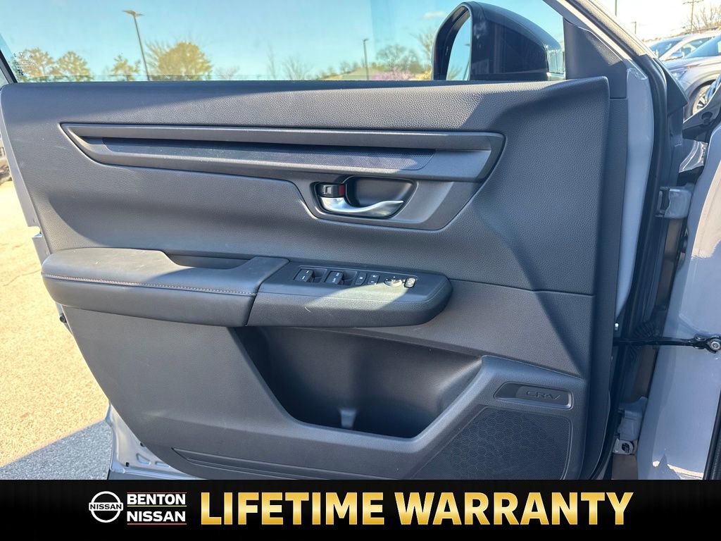 Used 2025 Honda CR-V Sport image 11