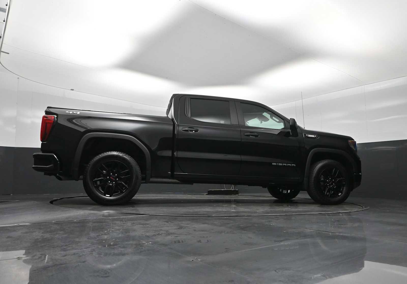 Used 2025 GMC Sierra 1500 Pro w/ Graphite Edition image 25
