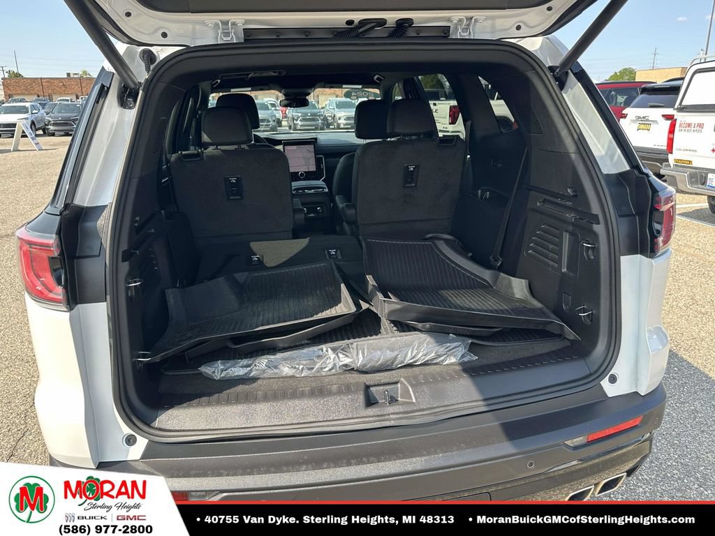 Certified 2024 GMC Acadia Elevation w/ Black Edition FWD image 10