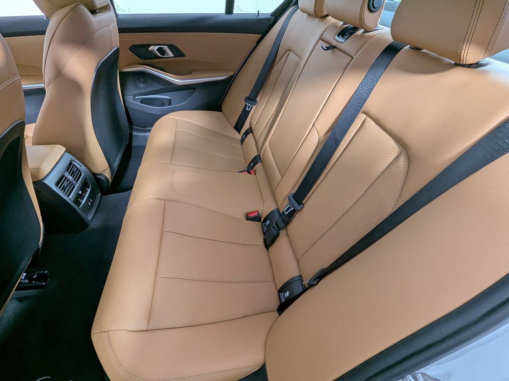 New 2026 BMW 330i xDrive Sedan w/ Premium Package AWD/4WD image 29