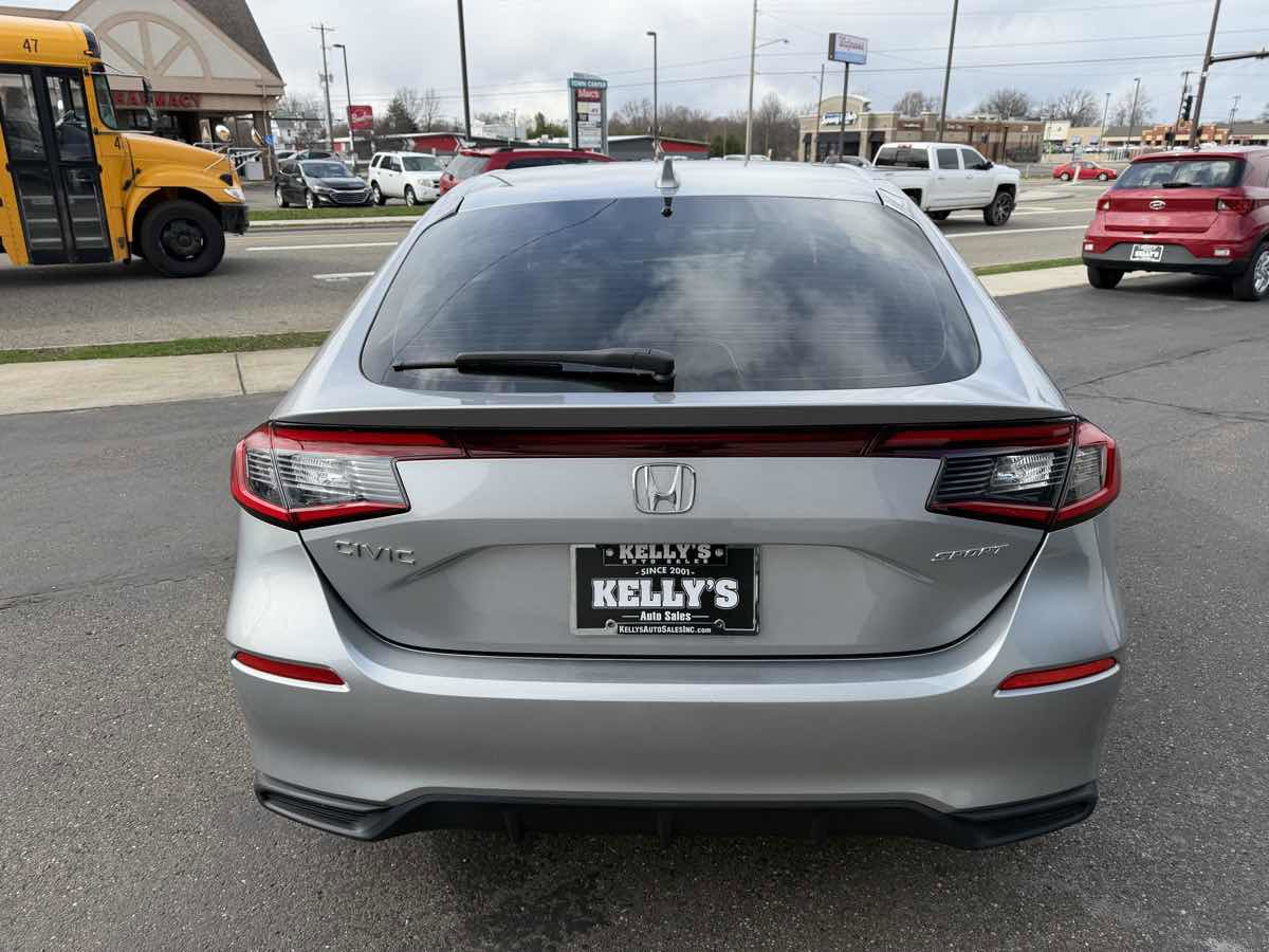Used 2022 Honda Civic Sport image 4