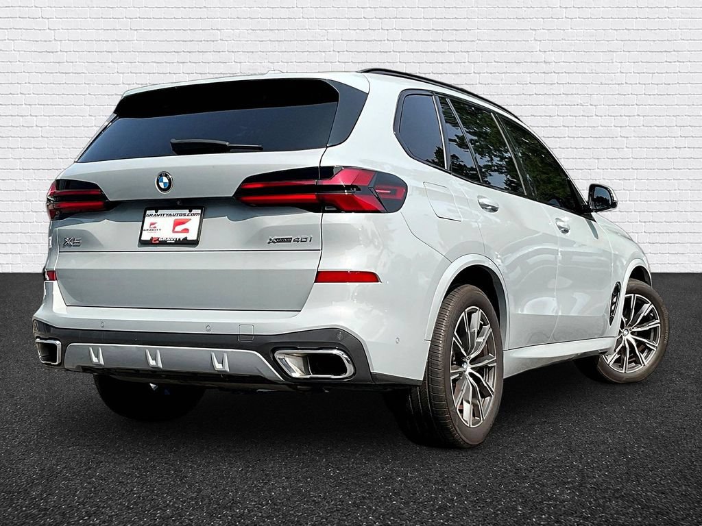 Used 2024 BMW X5 xDrive40i w/ M Sport Package AWD/4WD image 6