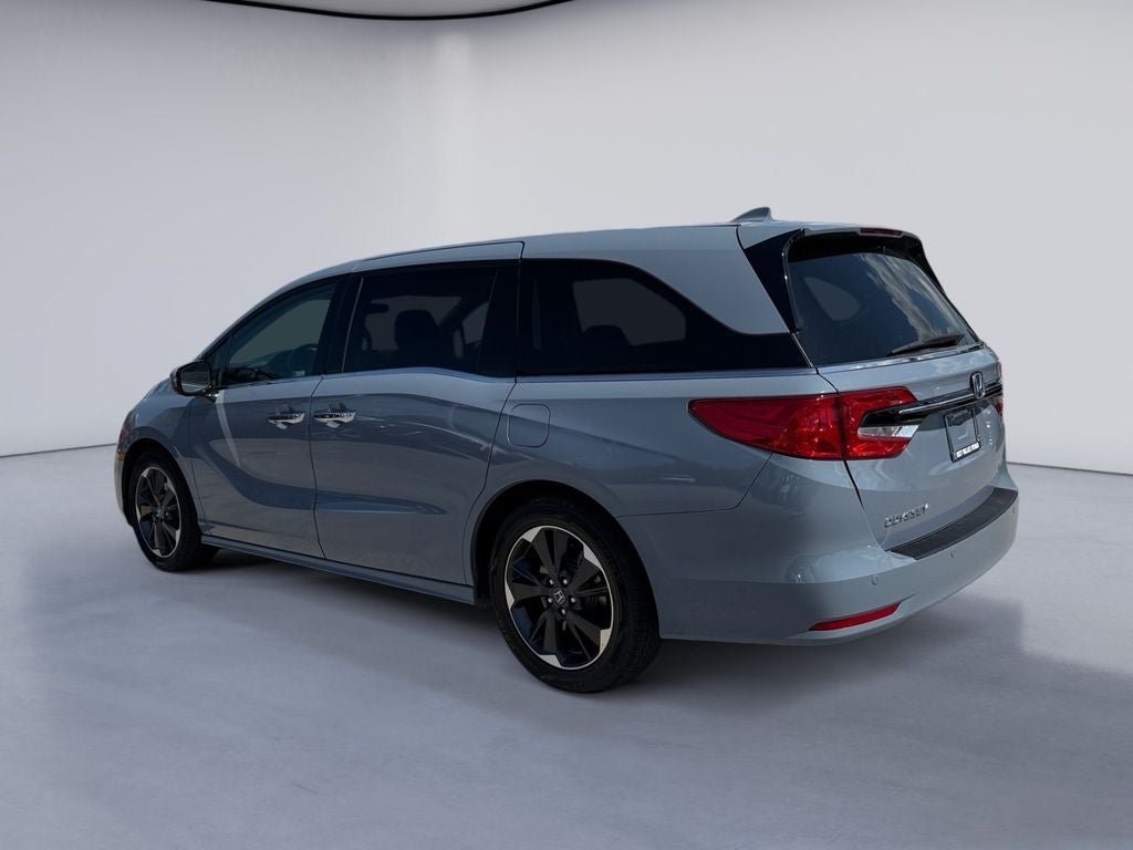 Used 2024 Honda Odyssey Elite image 3