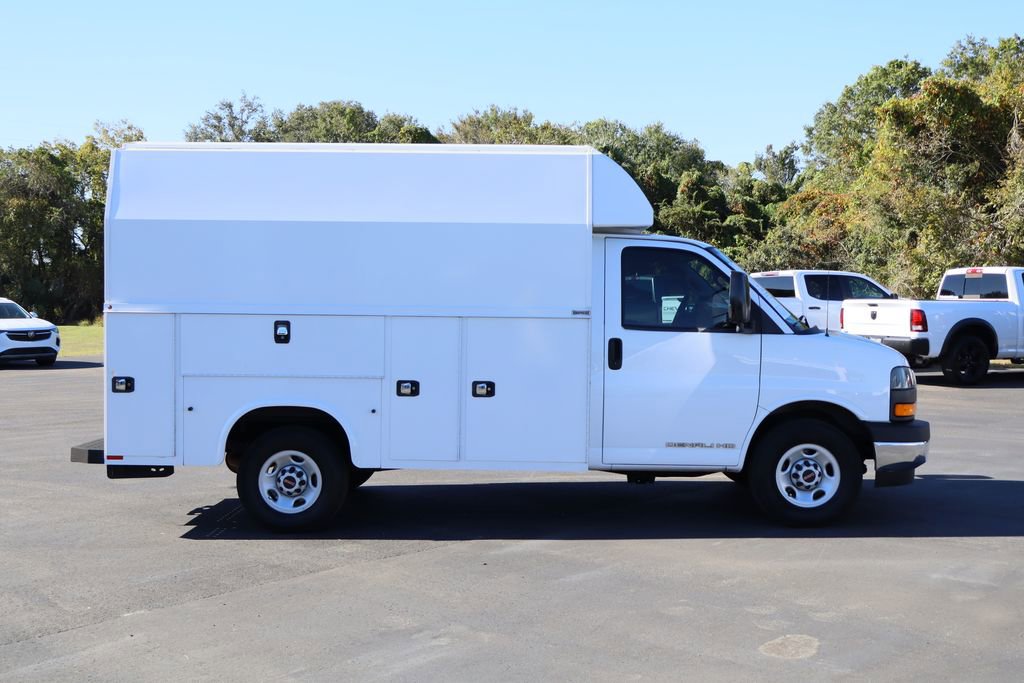 Used 2023 GMC Savana 3500 w/ Power Convenience Package image 9