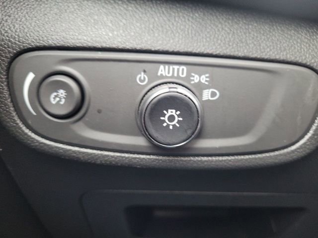 Used 2025 Chevrolet TrailBlazer RS w/ Convenience Package image 35