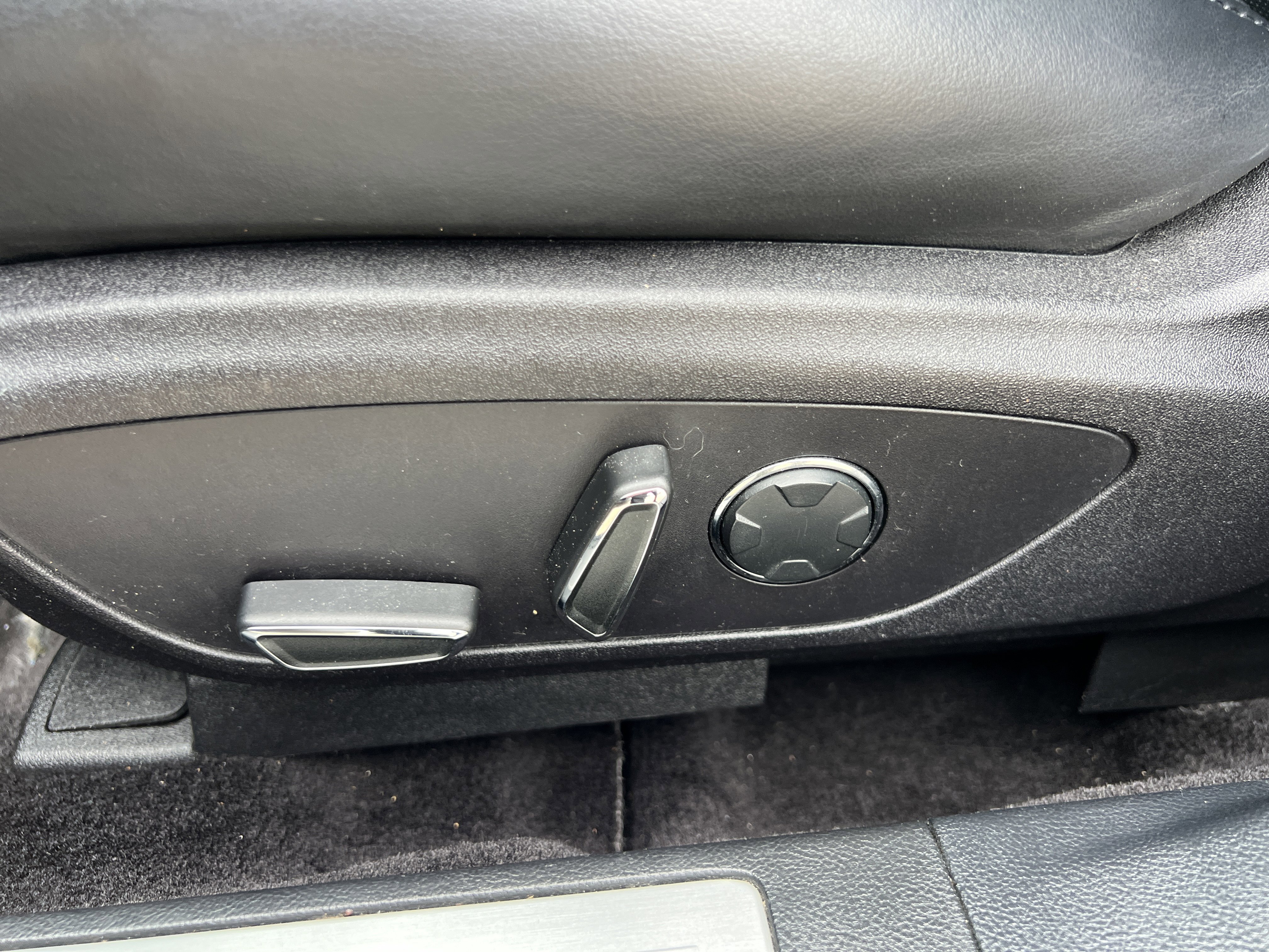 Used 2017 Lincoln MKZ Reserve w/ Technology Package image 22