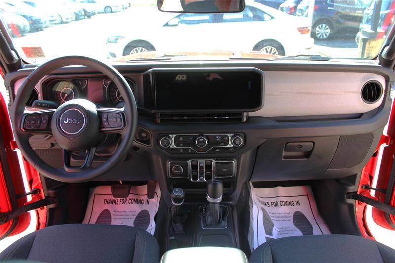 Used 2024 Jeep Wrangler Unlimited Sport image 14