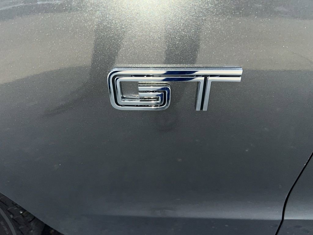 Used 2010 Ford Mustang GT RWD image 12