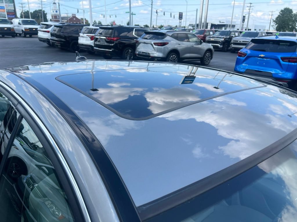 Used 2011 Mercedes-Benz C 300 Sedan image 20