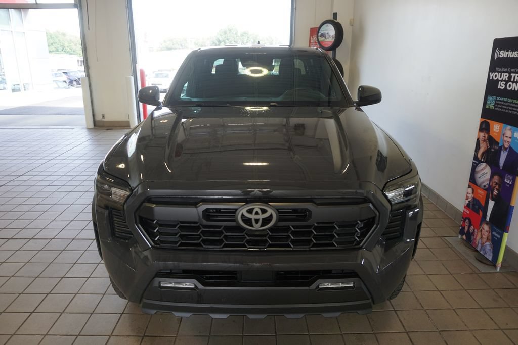 Used 2024 Toyota Tacoma TRD Off-Road AWD/4WD image 12