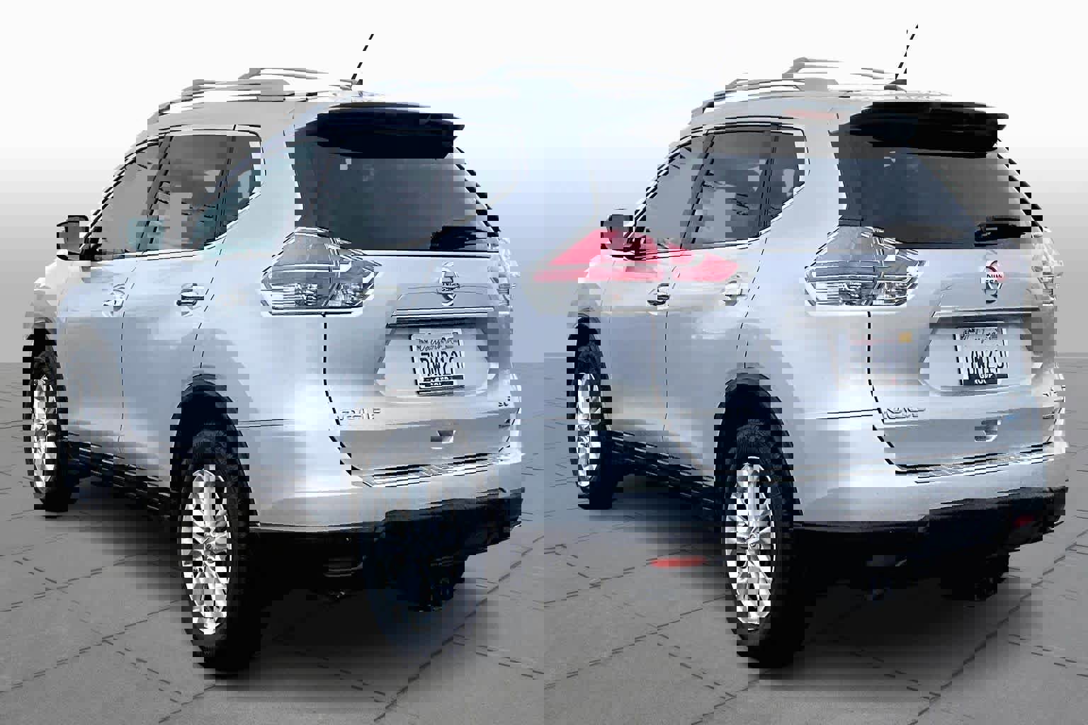 Used 2014 Nissan Rogue SV image 11