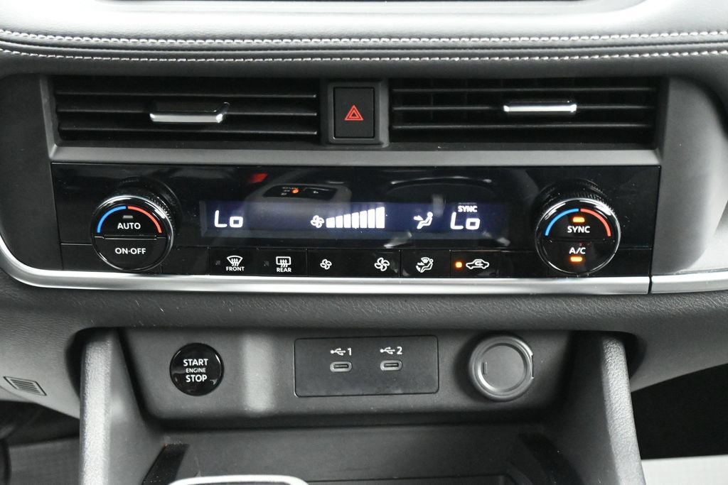 Used 2026 Nissan Rogue SV AWD/4WD image 21