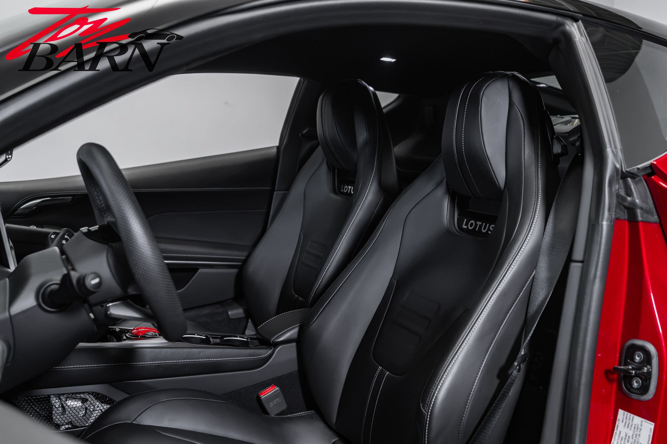 Used 2025 Lotus Emira RWD image 22