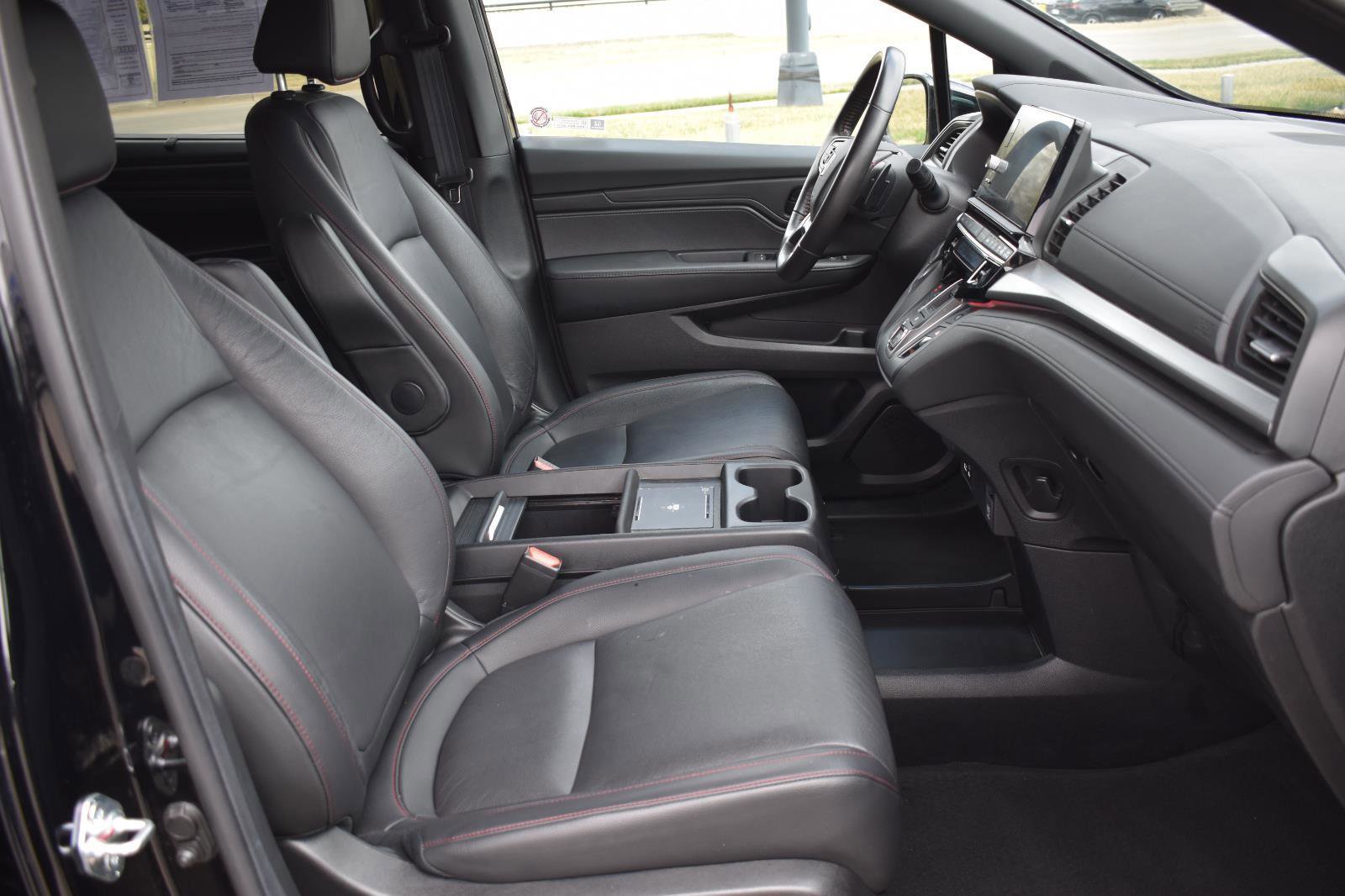 Used 2025 Honda Odyssey Sport-L image 14