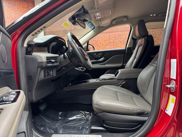 Used 2023 Lincoln Corsair Reserve image 23