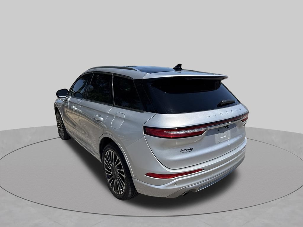 Used 2020 Lincoln Corsair Reserve w/ Equipment Group 201A FWD image 8