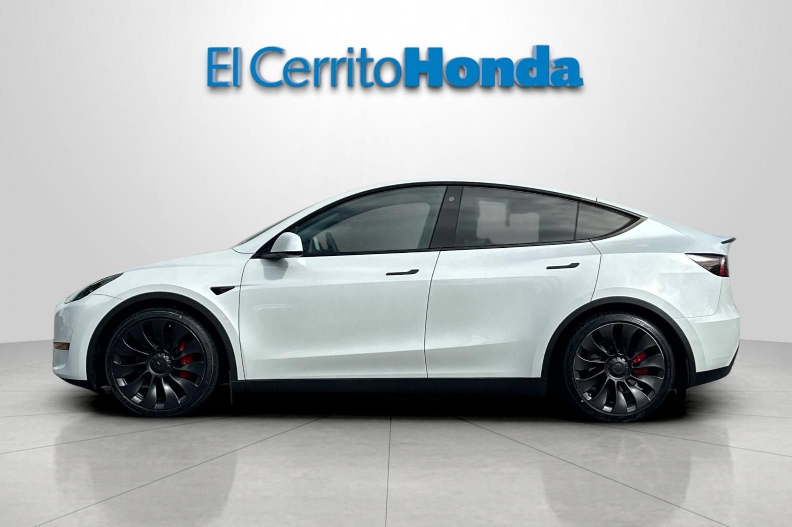 Used 2022 Tesla Model Y Performance AWD/4WD image 6